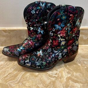 Roper Women's Black and Red Floral Boots